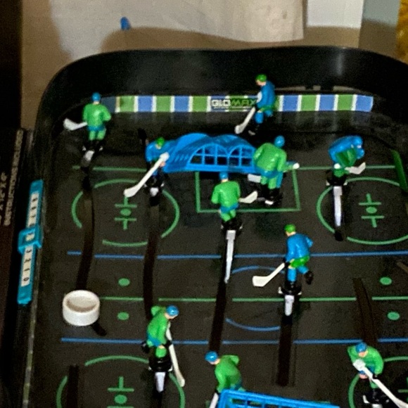 Mini tabletop hockey - Picture 5 of 8